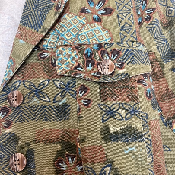 Christopher and Banks Top - Picture 3 of 4